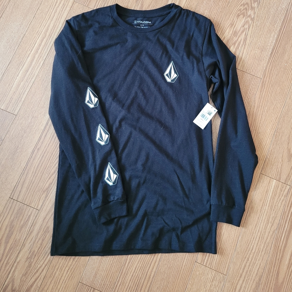Long sleeve volcom shirt